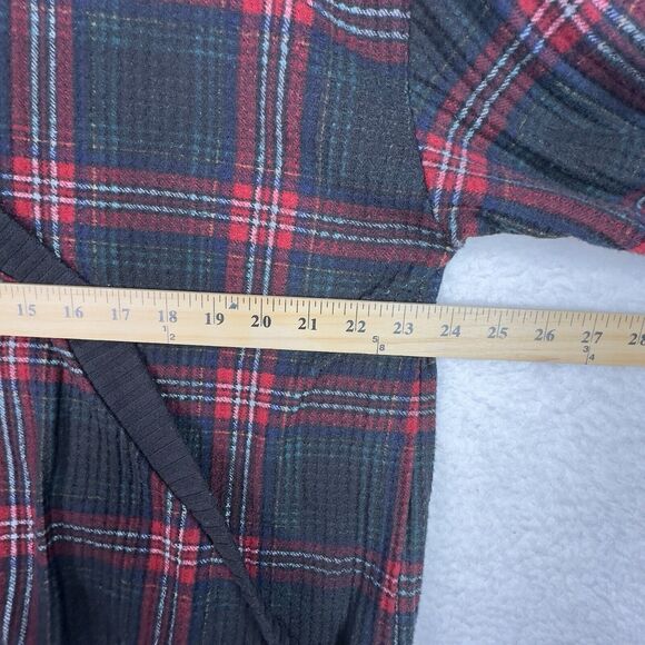 Torrid Plus 1X Plaid Waffle Knit Surplice V-Neck Top Red Black‎ Long Sleeve - Picture 10 of 12